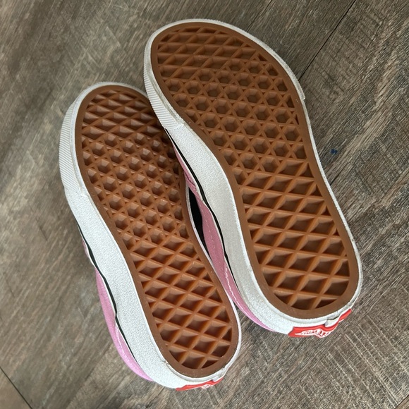 Vans Kids Pink Slip-On Shoes - Picture 5 of 6